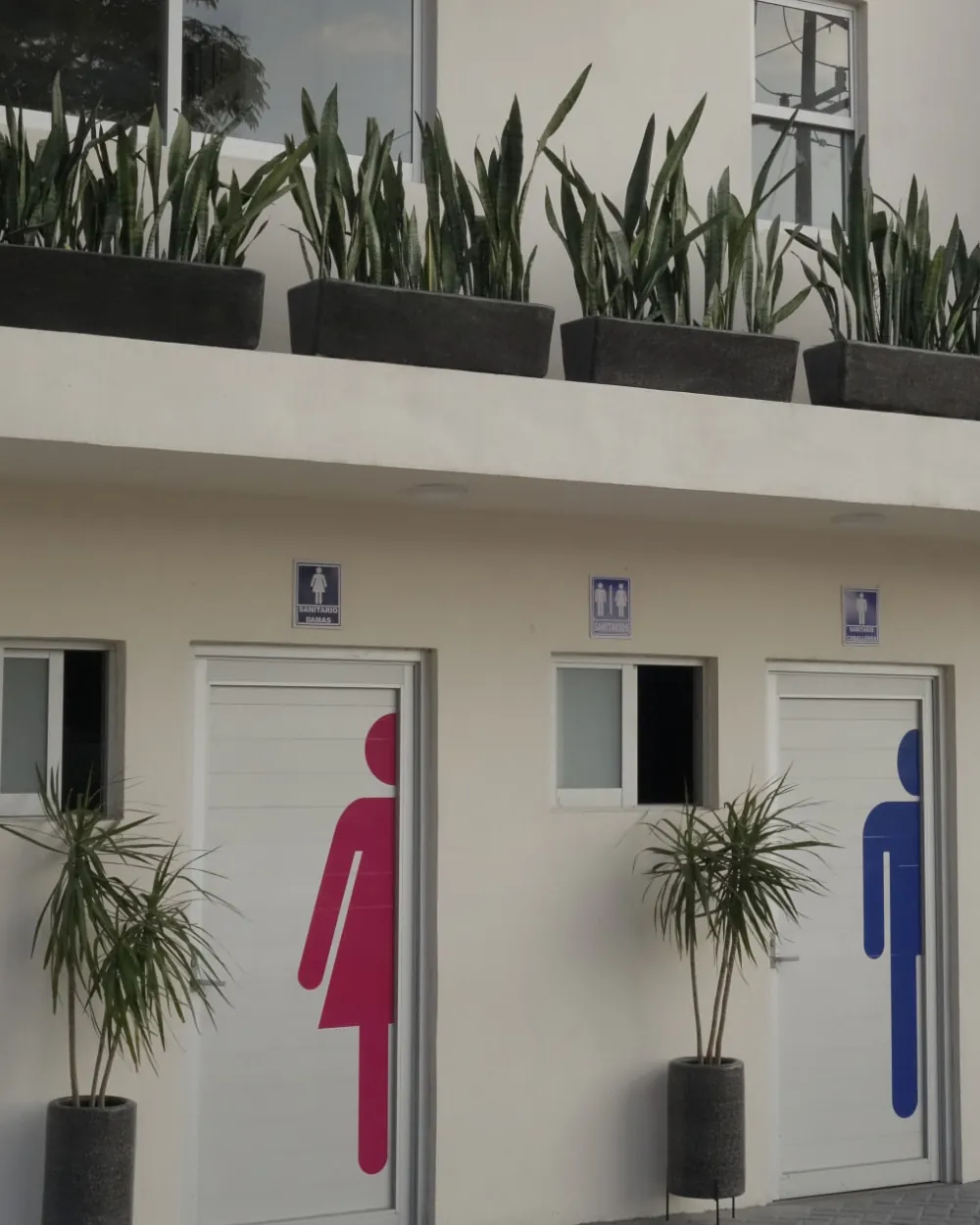 Sanitarios limpios y climatizados